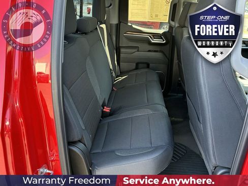 Used 2025 Chevrolet Silverado 1500 LT w/ Z71 Off-Road Package AWD/4WD image 32