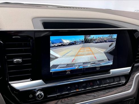 New 2026 GMC Sierra 1500 SLT w/ SLT Premium Package image 13