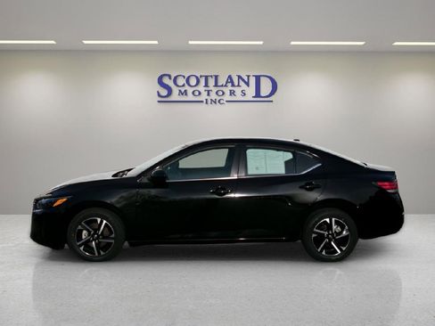 Used 2024 Nissan Sentra SV FWD image 1