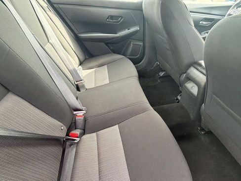 Used 2025 Nissan Sentra SV image 24