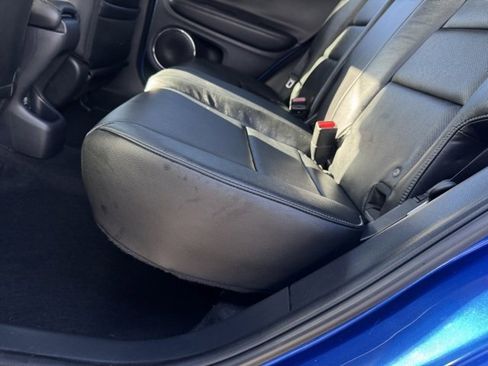 Used 2021 Honda HR-V EX-L image 10