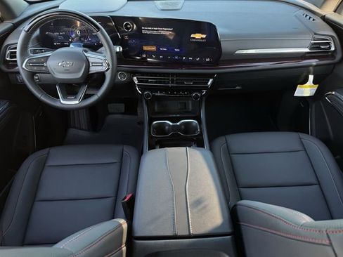 New 2026 Chevrolet Traverse Z71 w/ Enhanced Driving Package AWD/4WD image 11