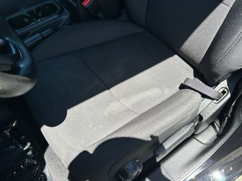 Used 2023 Jeep Gladiator Sport AWD/4WD image 15