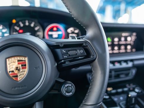 Used 2024 Porsche 911 Carrera 4S image 34
