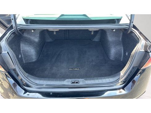 Used 2024 Nissan Altima 2.5 SR FWD image 27