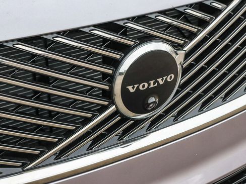 New 2026 Volvo XC90 B6 Plus w/ Protection Package image 16