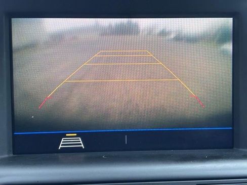 Used 2021 GMC Terrain SLE w/ Driver Convenience Package image 22