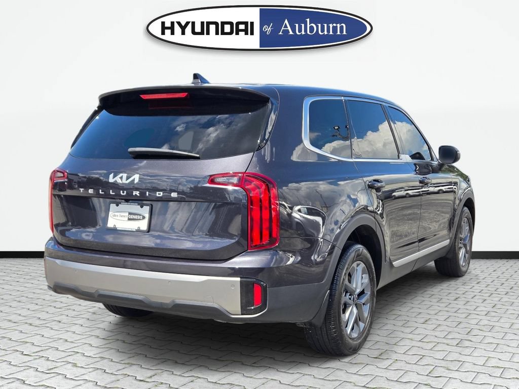 Used 2025 Kia Telluride LX FWD image 5
