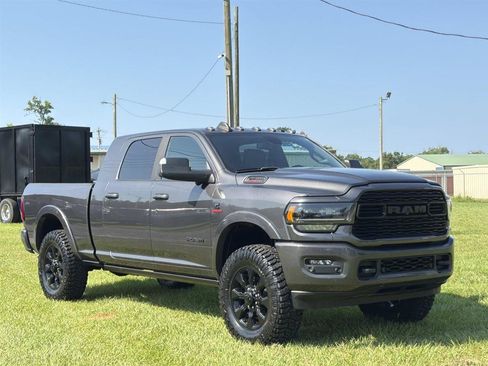 Used 2022 RAM 2500 Limited w/ Night Edition AWD/4WD image 8