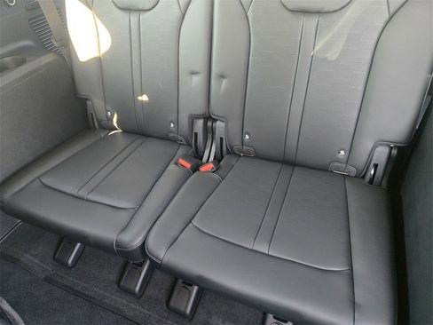 New 2026 Kia Sorento S image 22