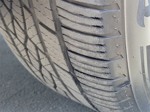 Used 2023 Toyota Highlander XSE image 29