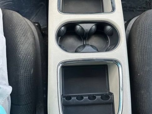 Used 2016 Dodge Grand Caravan SXT w/ Rear Park Assist Package FWD image 18