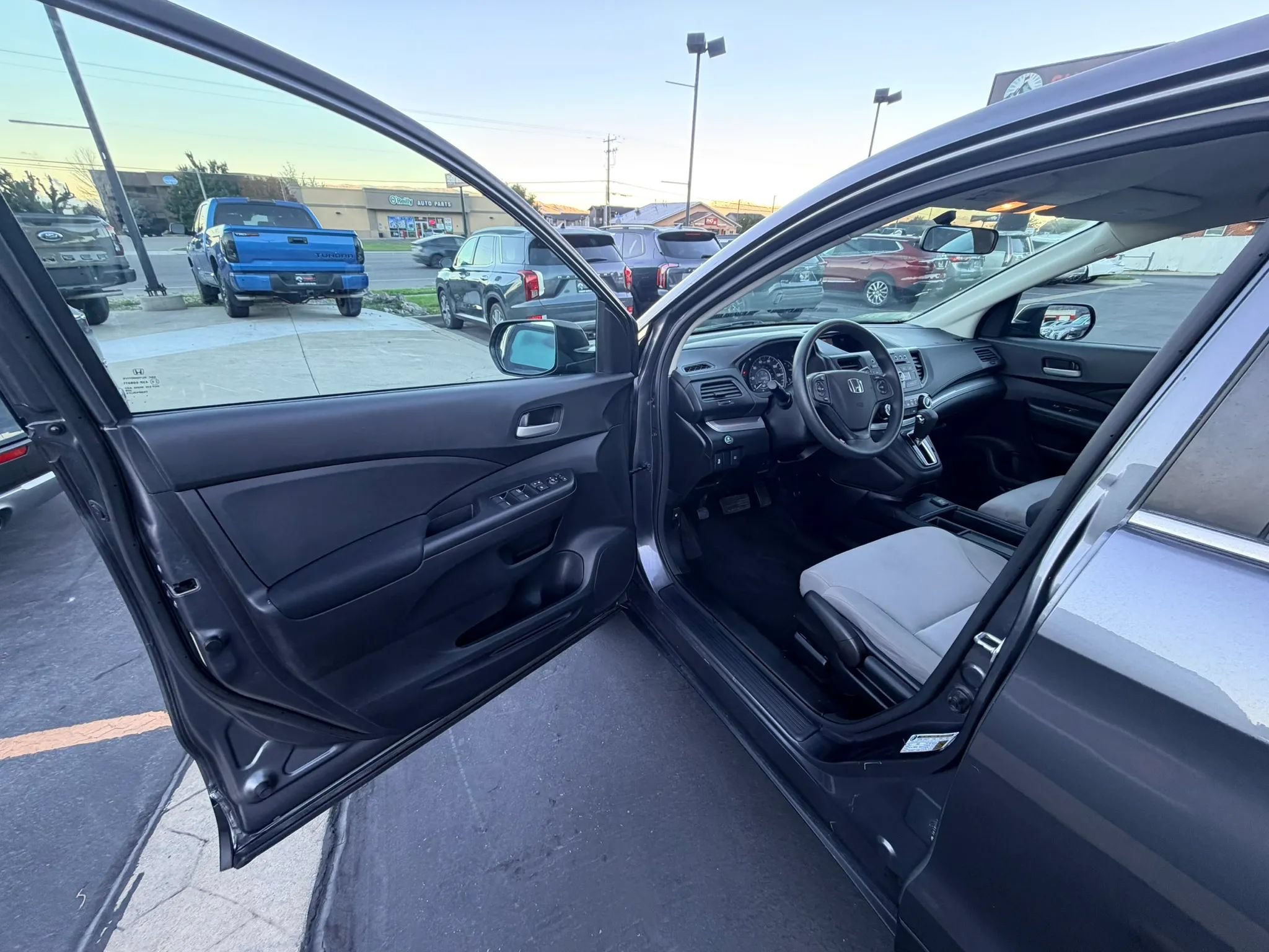 Used 2015 Honda CR-V LX image 9