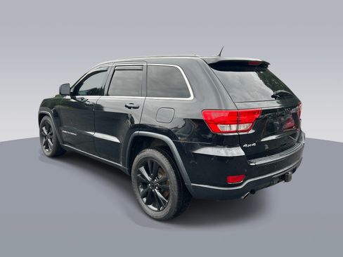 Used 2013 Jeep Grand Cherokee Altitude AWD/4WD image 5