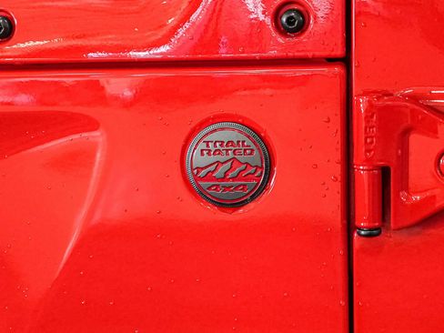 Used 2024 Jeep Wrangler Unlimited Rubicon image 17