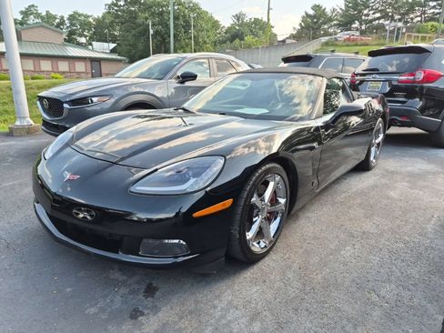 Used 2008 Chevrolet Corvette Convertible w/ Preferred Equipment Group RWD image 2