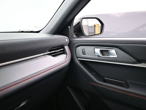 New 2026 Ford Explorer ST-Line w/ ST-Line Street Pack image 24