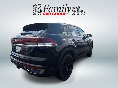 New 2026 Volkswagen Atlas Cross Sport SE FWD image 3