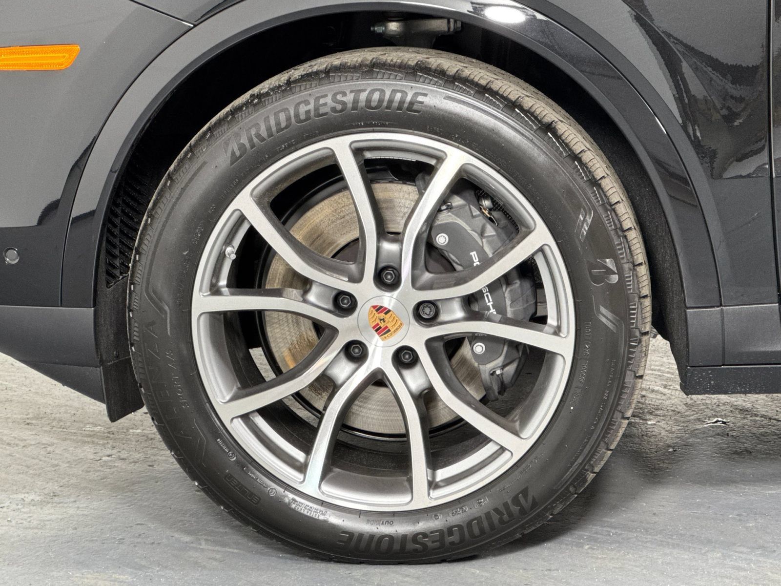 Certified 2026 Porsche Cayenne AWD/4WD image 34