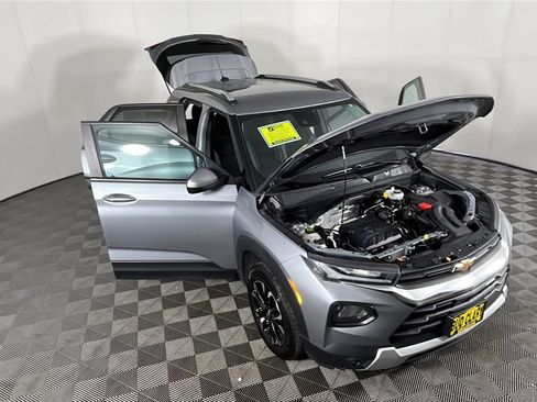Used 2023 Chevrolet TrailBlazer LT AWD/4WD image 14