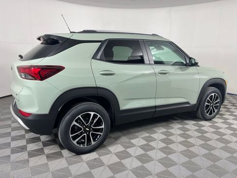 New 2026 Chevrolet TrailBlazer LT w/ Convenience Package AWD/4WD image 3