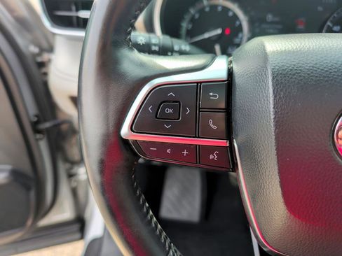 Used 2021 Toyota Highlander Platinum image 19