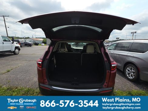 Used 2021 Buick Enclave Premium w/ Sun and Sites Package FWD image 15