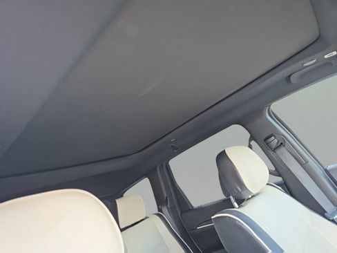 Used 2019 Jeep Grand Cherokee Limited w/ Luxury Group II RWD image 29
