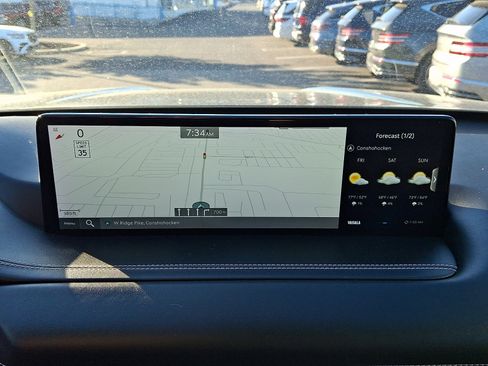 Certified 2024 Genesis GV80 3.5T Prestige Signature AWD/4WD image 17