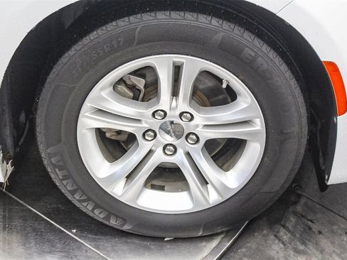 Used 2022 Dodge Charger SXT w/ Leather Interior Group image 10