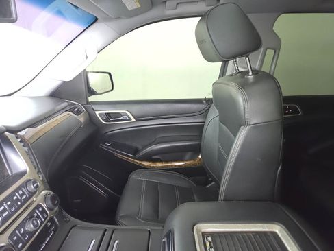 Used 2016 GMC Yukon XL Denali w/ Open Road Package AWD/4WD image 15