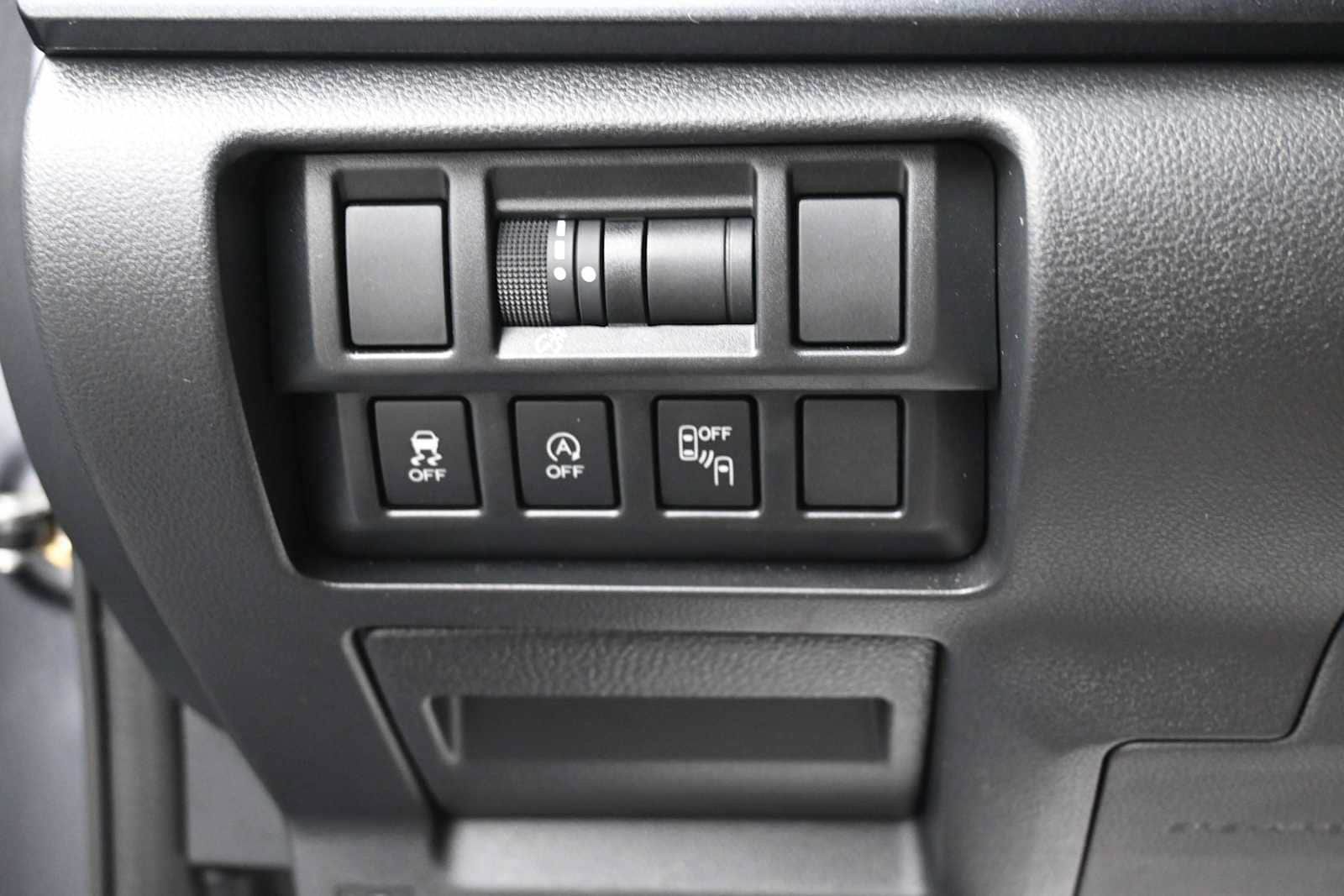 Used 2023 Subaru Crosstrek 2.5i Sport AWD/4WD image 9