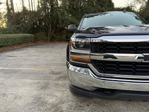 Used 2018 Chevrolet Silverado 1500 LT image 13