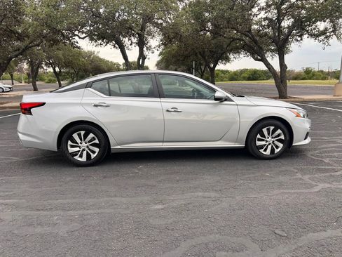 Used 2021 Nissan Altima 2.5 S w/ Driver Assist Package image 8