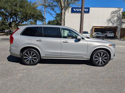 Certified 2025 Volvo XC90 B6 Plus image 3