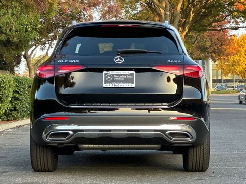 New 2026 Mercedes-Benz GLC 300 4MATIC image 4