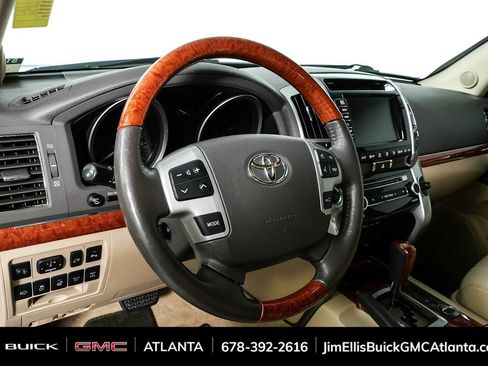 Used 2015 Toyota Land Cruiser AWD/4WD image 4