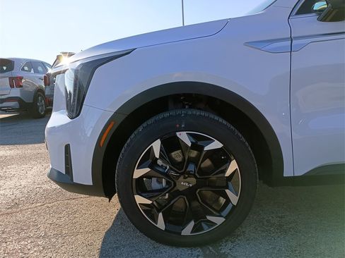 New 2026 Kia Sorento S image 16