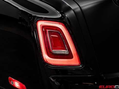 Used 2024 Rolls-Royce Phantom Sedan image 18
