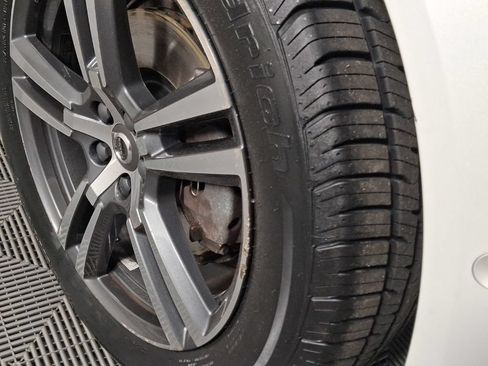 Used 2018 Volvo XC60 T6 Momentum w/ Advanced Package AWD/4WD image 5