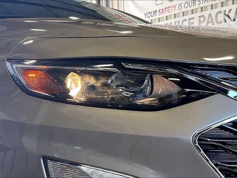 Used 2025 Chevrolet Malibu LT image 26
