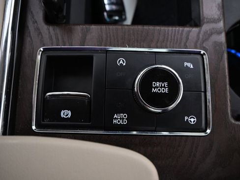 Used 2021 Lincoln Navigator Reserve AWD/4WD image 35