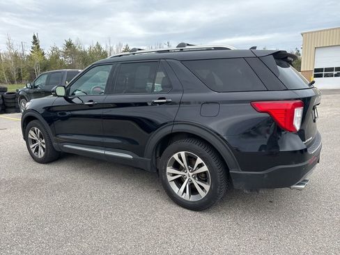 Used 2020 Ford Explorer Platinum w/ Premium Technology Package AWD/4WD image 3