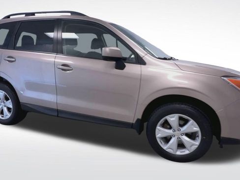Used 2016 Subaru Forester 2.5i Premium w/ All-Weather Package AWD/4WD image 9