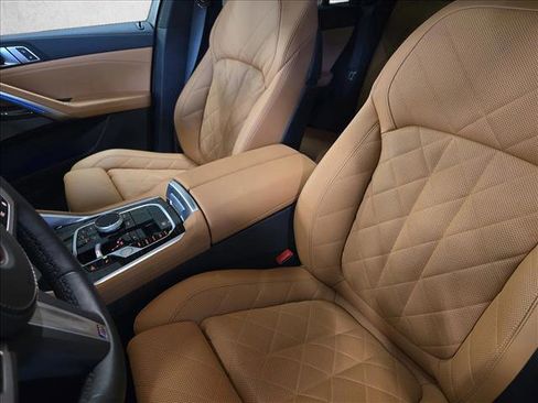 Used 2026 BMW X6 xDrive40i image 15