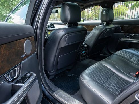 Used 2019 Jaguar XJ L Supercharged RWD image 13