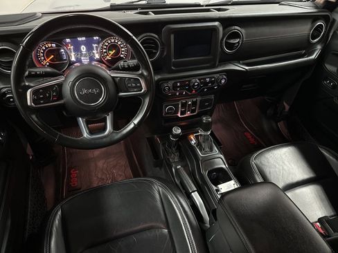 Used 2018 Jeep Wrangler Unlimited Sahara image 13