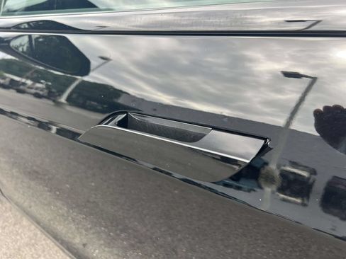 Used 2022 Tesla Model S AWD/4WD image 12