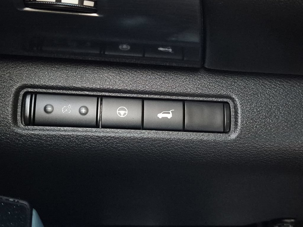 Used 2022 Nissan Pathfinder SL w/ SL Premium Package FWD image 22