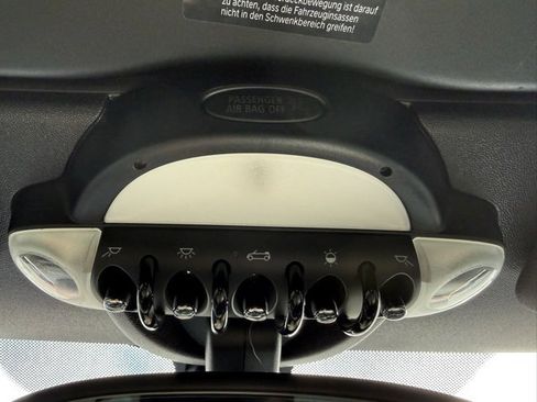 Used 2015 MINI Cooper Convertible image 18